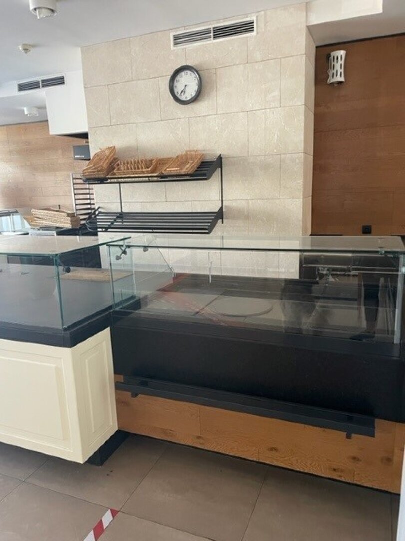 Moderne, neuwertig ausgestattete 269,42 m² Cafeteria in Ärztezentrum!