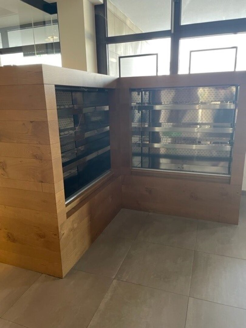 Moderne, neuwertig ausgestattete 269,42 m² Cafeteria in Ärztezentrum!