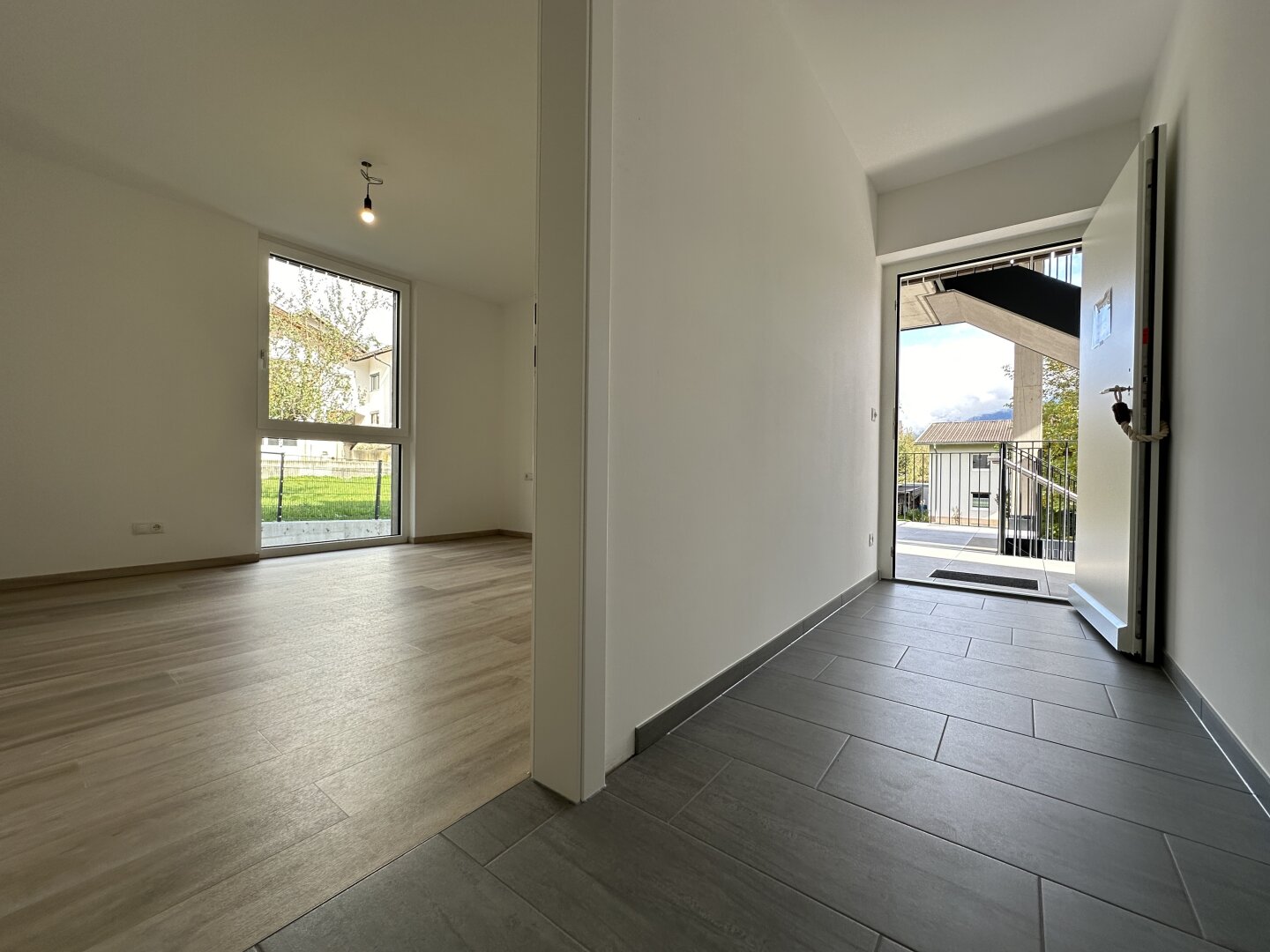 Neuwertige 2-Zimmer Wohnung mit Balkon