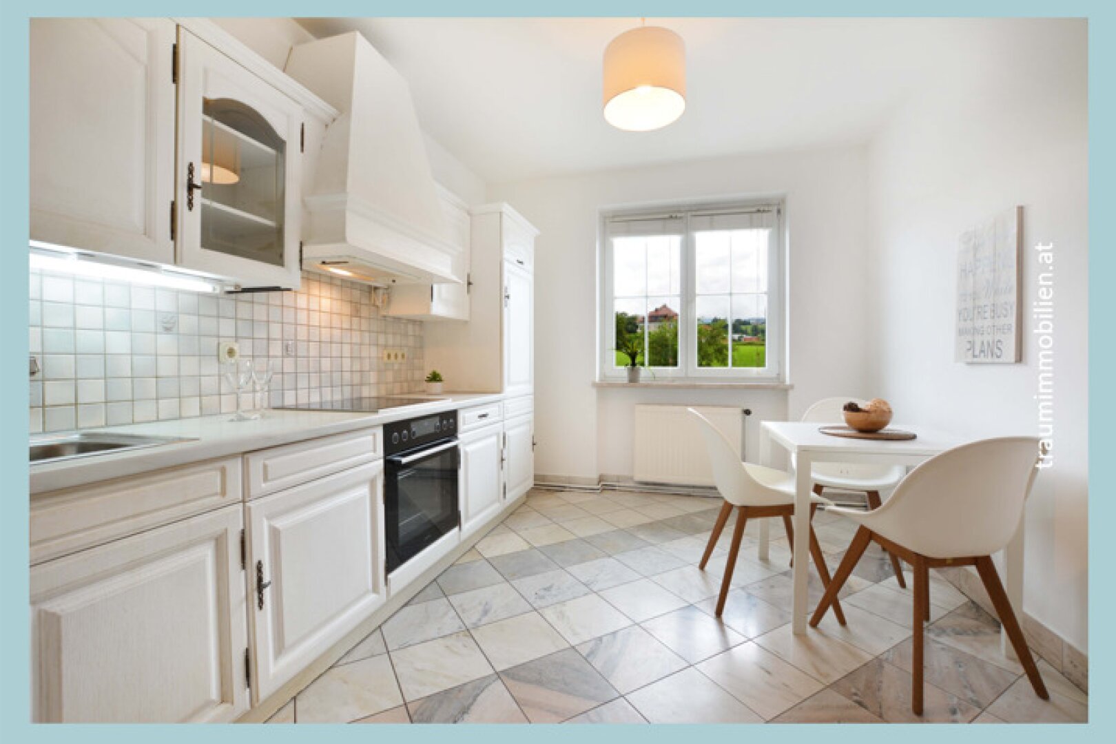 GUT AUFGETEILTE 3 ZIMMER WOHNUNG MIT BALKON