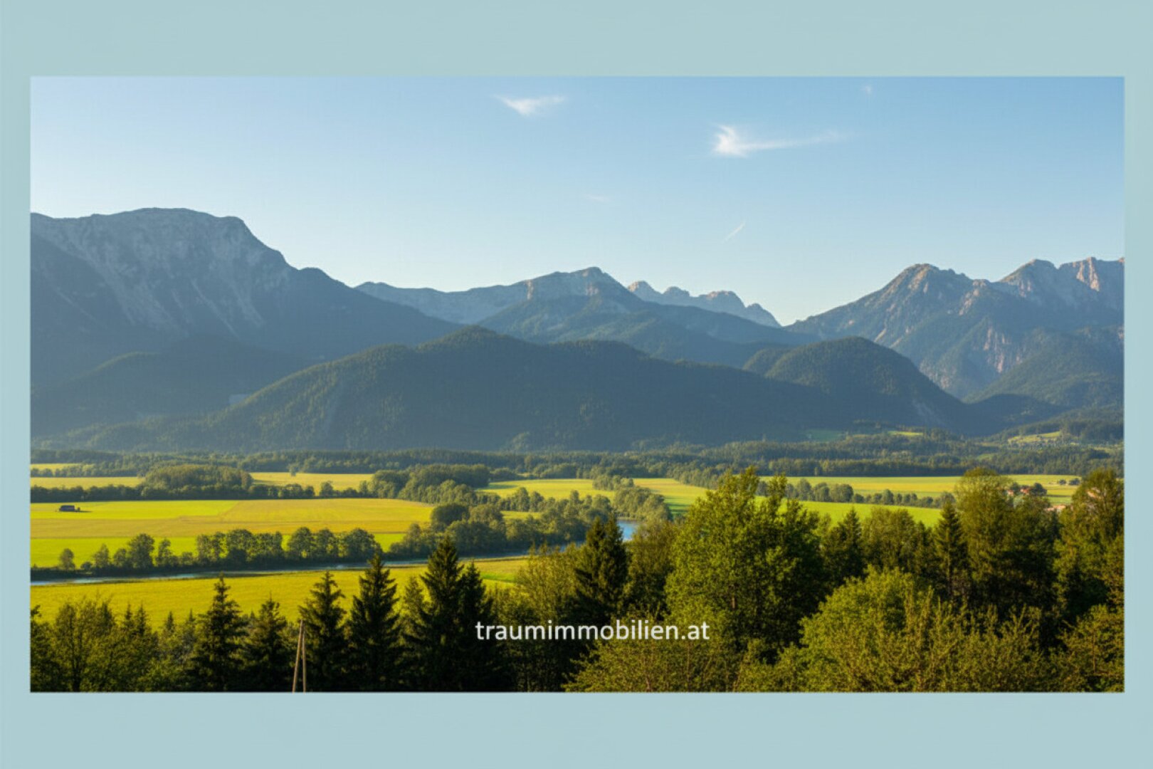 BAUGRUND MIT BERGPANORAMA