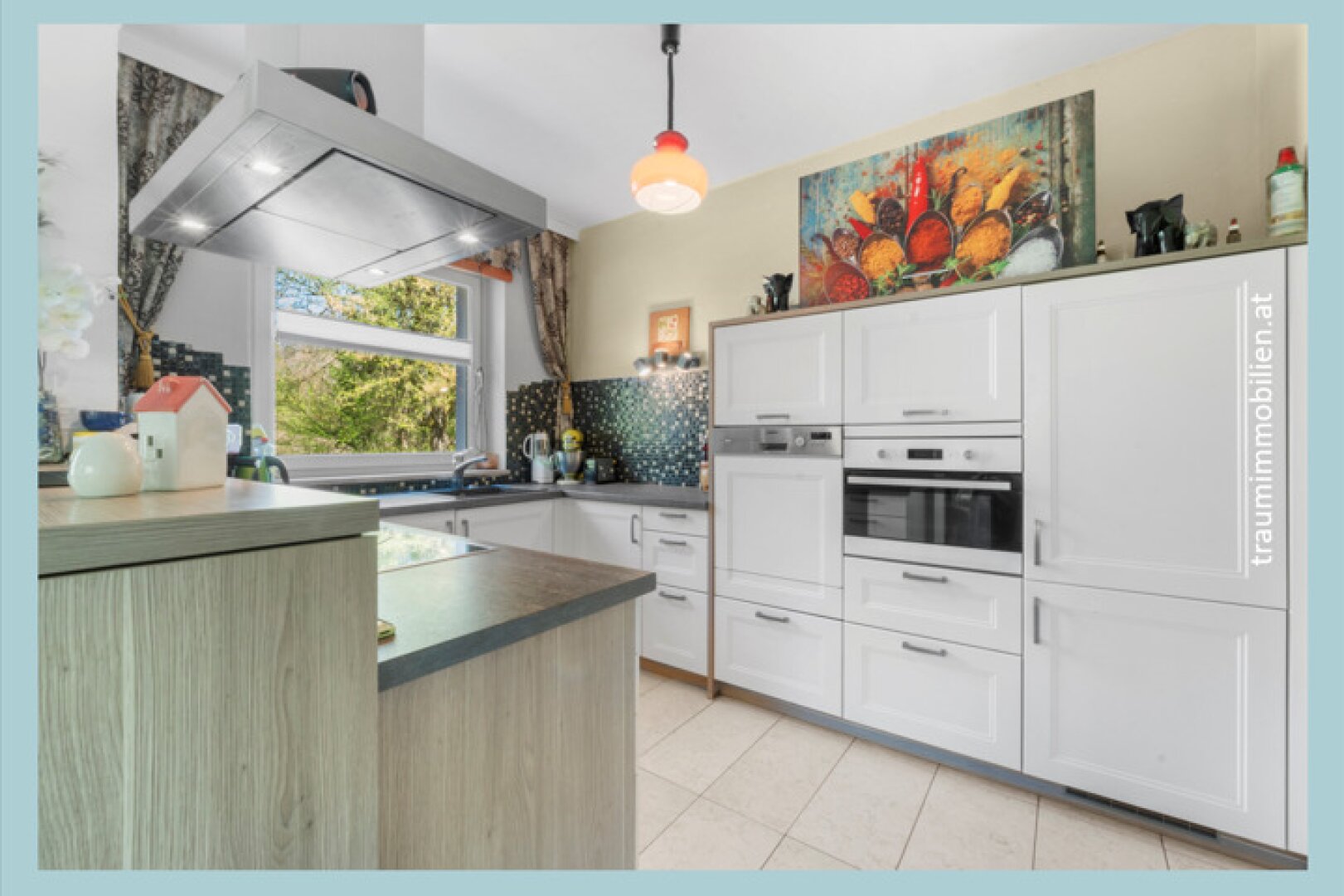 GROßZÜGIGES HAUS IN VELDEN