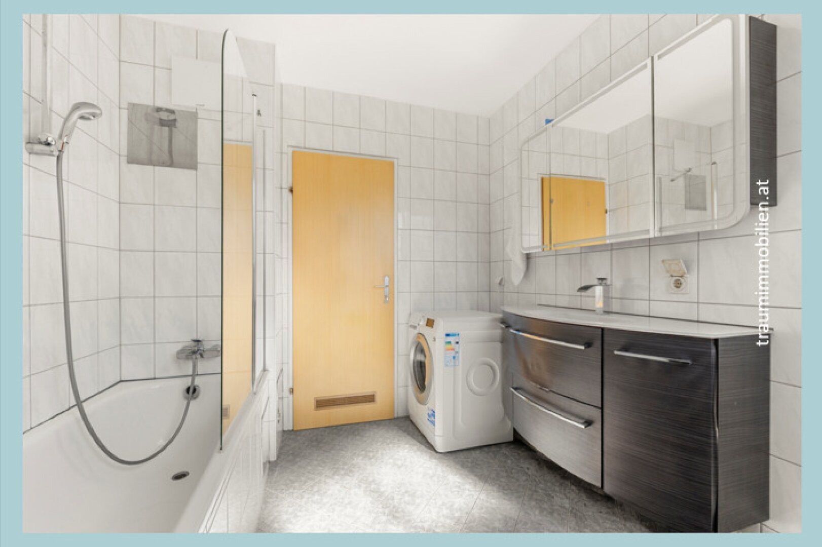 GRÜNE WOHNUNG IM STADTZENTRUM