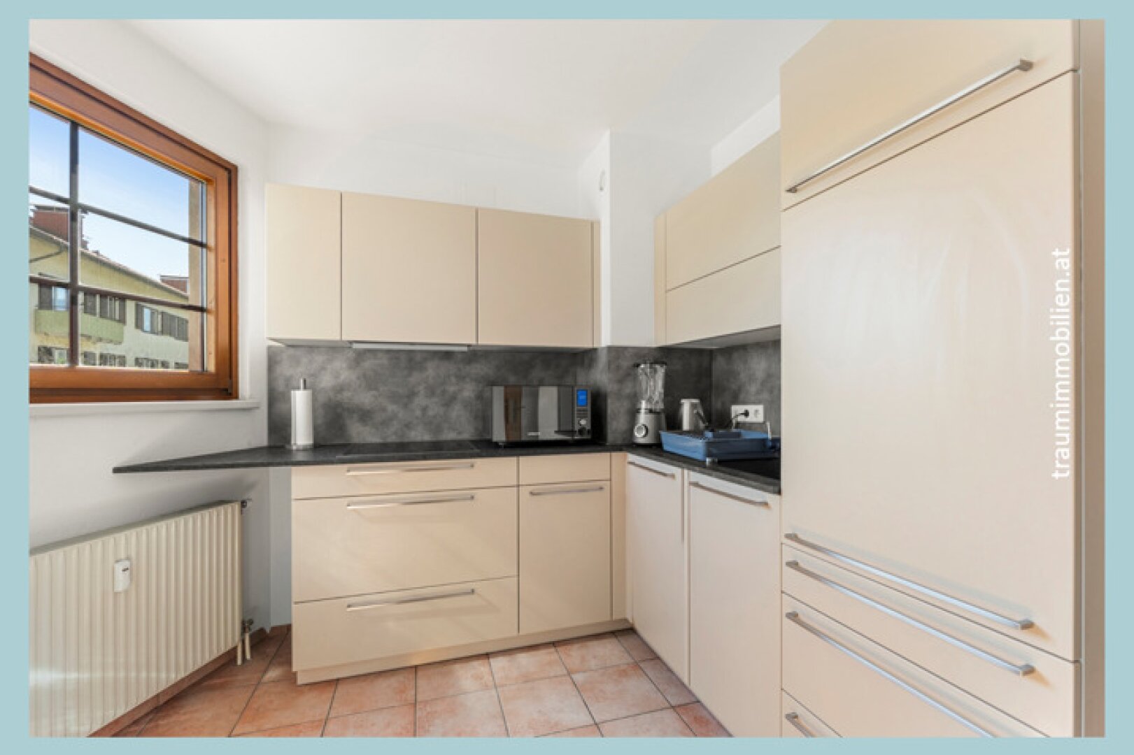 GRÜNE WOHNUNG IM STADTZENTRUM