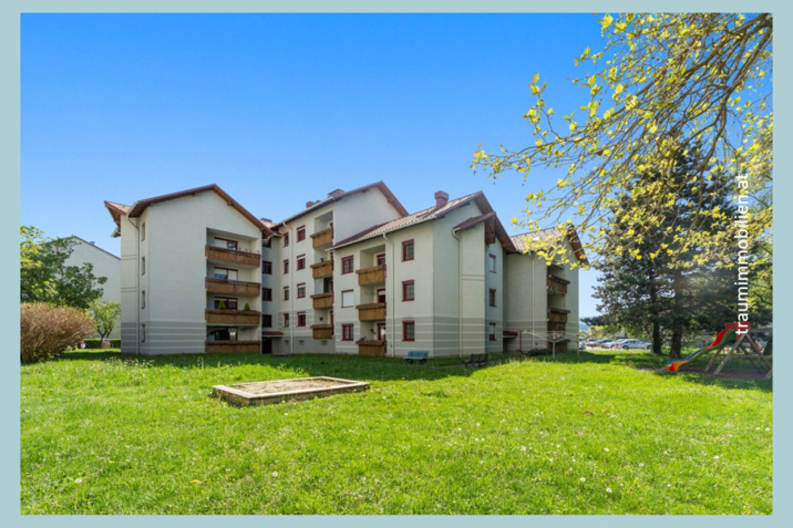 GRÜNE WOHNUNG IM STADTZENTRUM