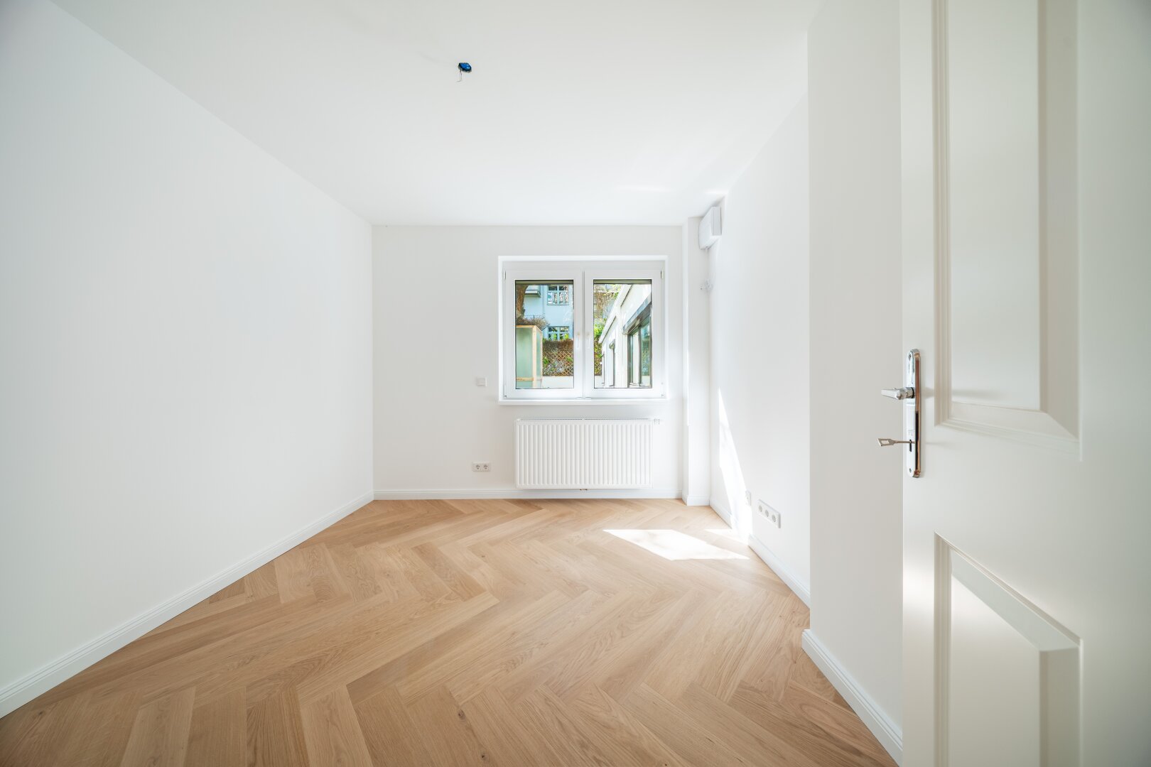 4 Zimmer - Gartenwohnung mit Seltenheitswert in TOP LAGE