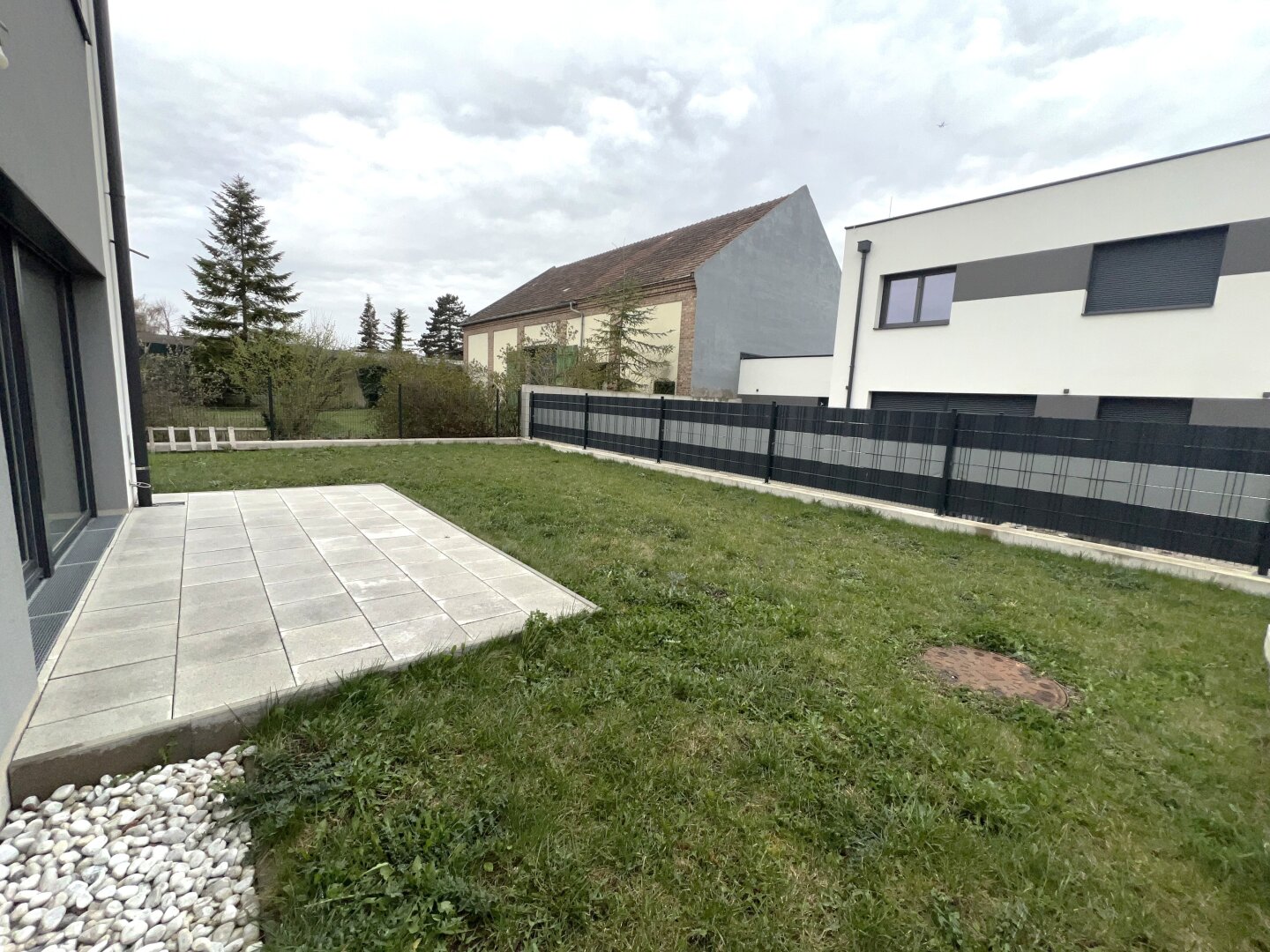 BELAGSFERTIG Moderne und großzügige Doppelhaushälfte!