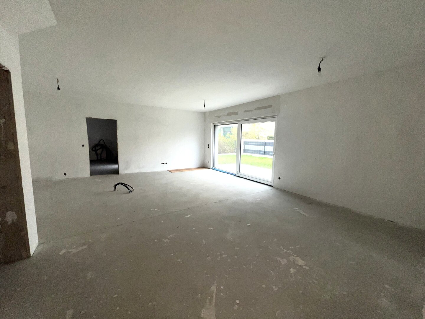 BELAGSFERTIG Moderne und großzügige Doppelhaushälfte!