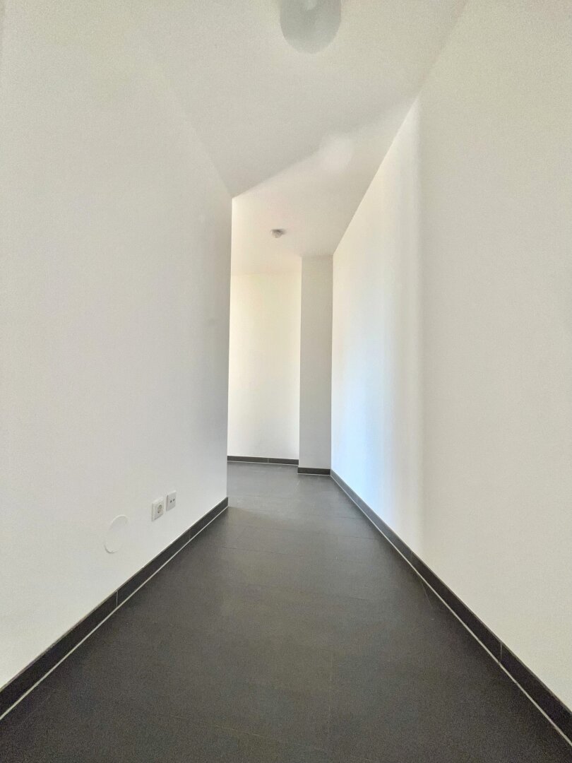 Kandlgasse Dachgeschosswohnung vis a vis U-Bahnlinie Burggasse-Stadthalle!