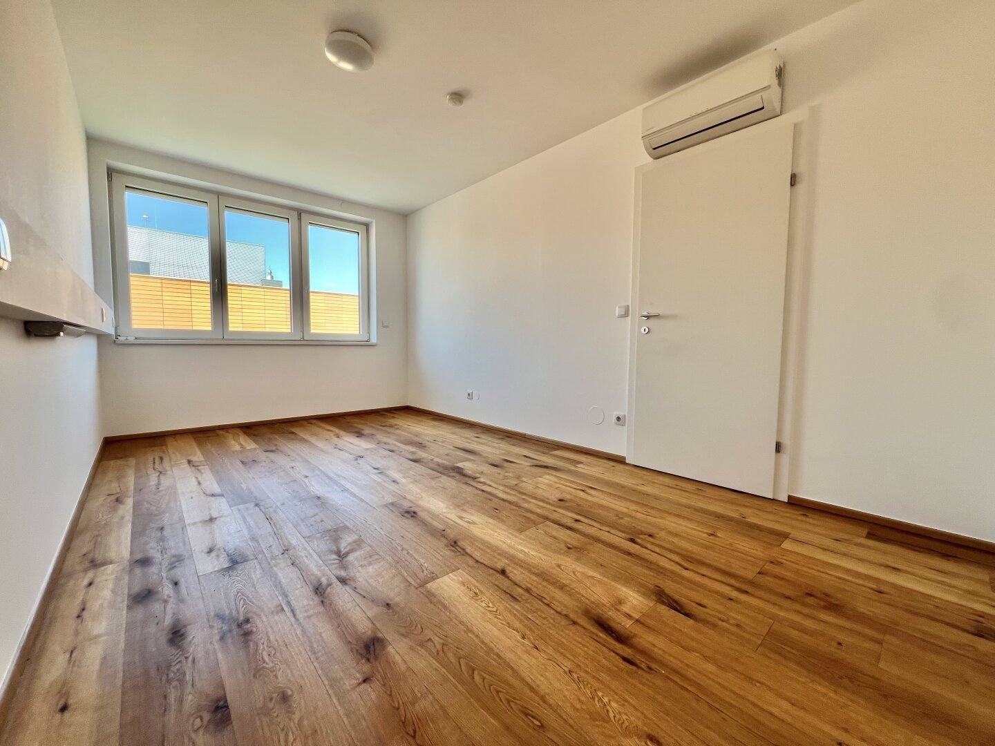 Kandlgasse DACHGESCHOSS - ANLAGEWOHNUNG  U-Bahnlinie Burggasse-Stadthalle!