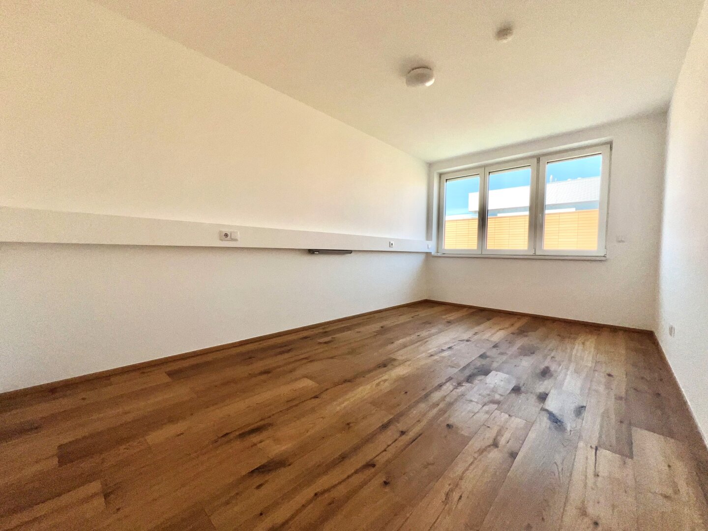Kandlgasse DACHGESCHOSS - ANLAGEWOHNUNG  U-Bahnlinie Burggasse-Stadthalle!
