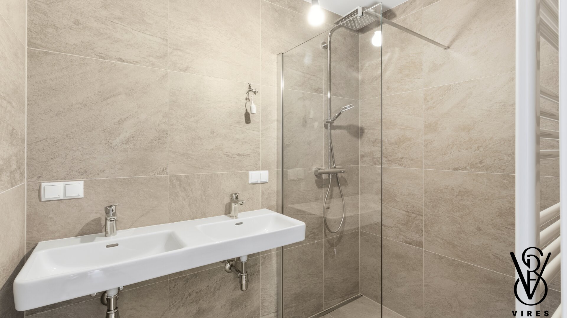 Erstbezug nach Generalsanierung 2026: 3-Zi-Wohnung mit verglaster Loggia in 1180 Wien Währing