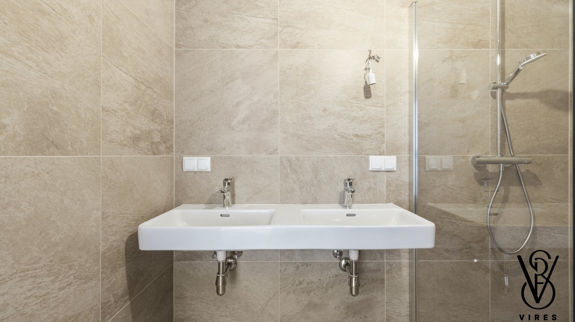 Erstbezug nach Generalsanierung 2026: 3-Zi-Wohnung mit verglaster Loggia in 1180 Wien Währing