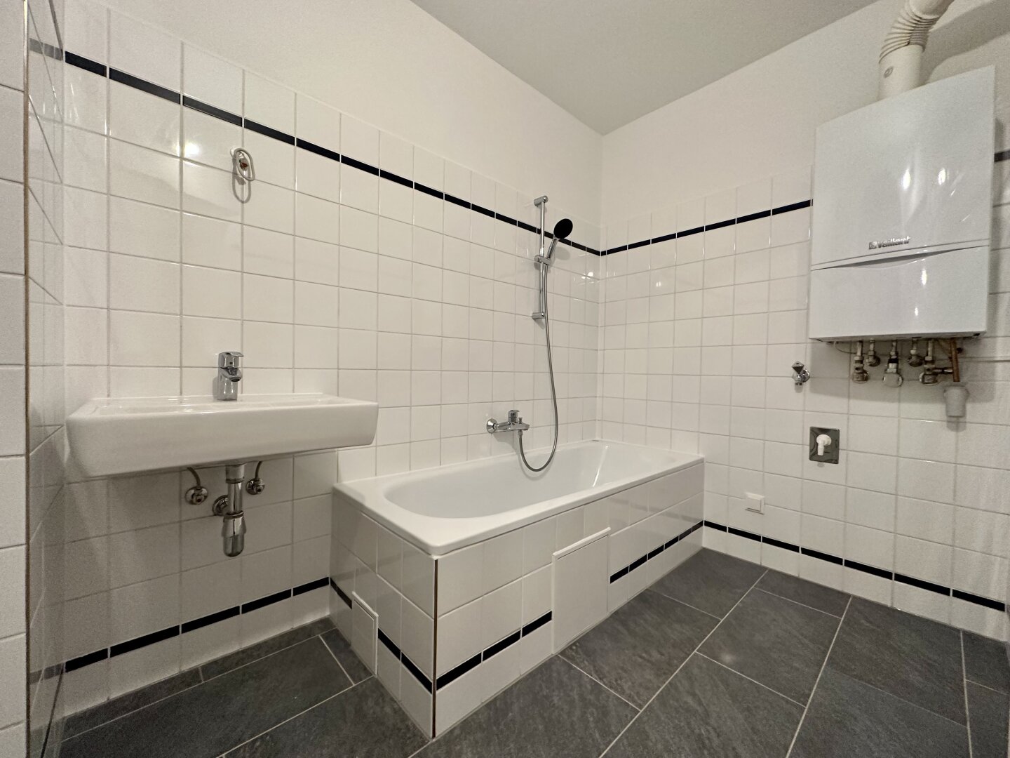 4 Zimmer Wohnung nähe Wasserschloss / TOP Verkehrsanbindung!