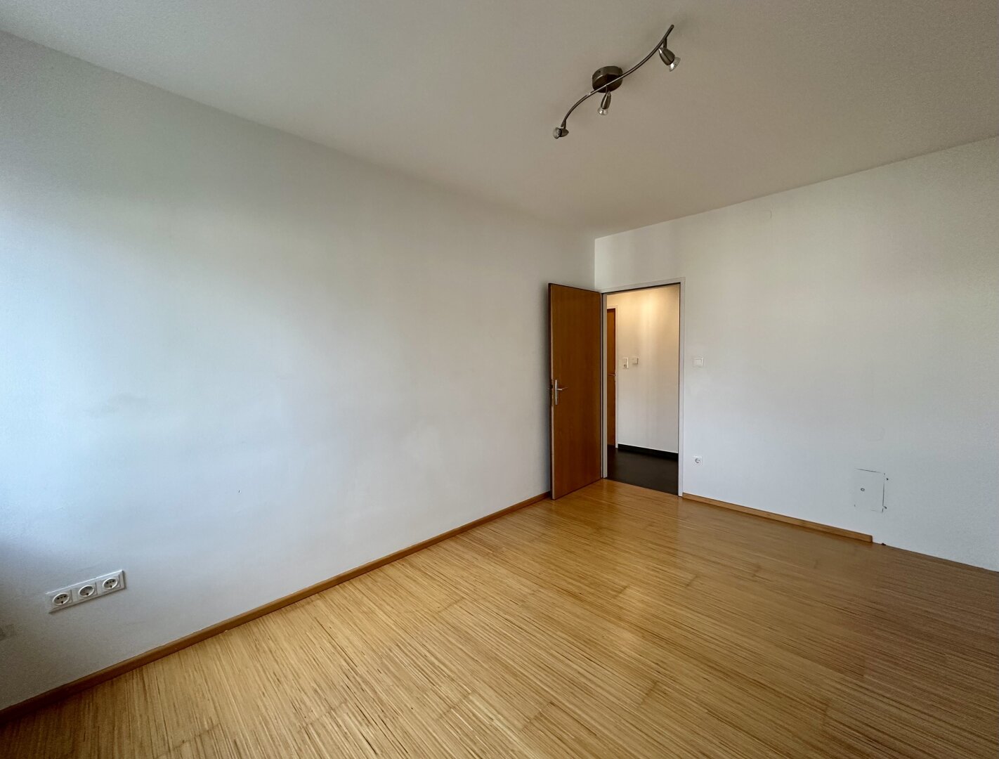3-Zimmer Wohnung // Dachgeschoss // Mödling // 77,78m² // Loggia!