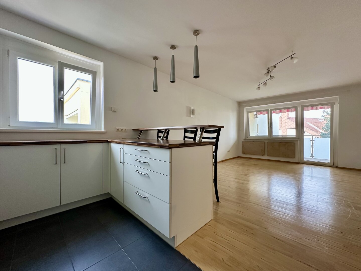 3-Zimmer Wohnung // Dachgeschoss // Mödling // 77,78m² // Loggia!