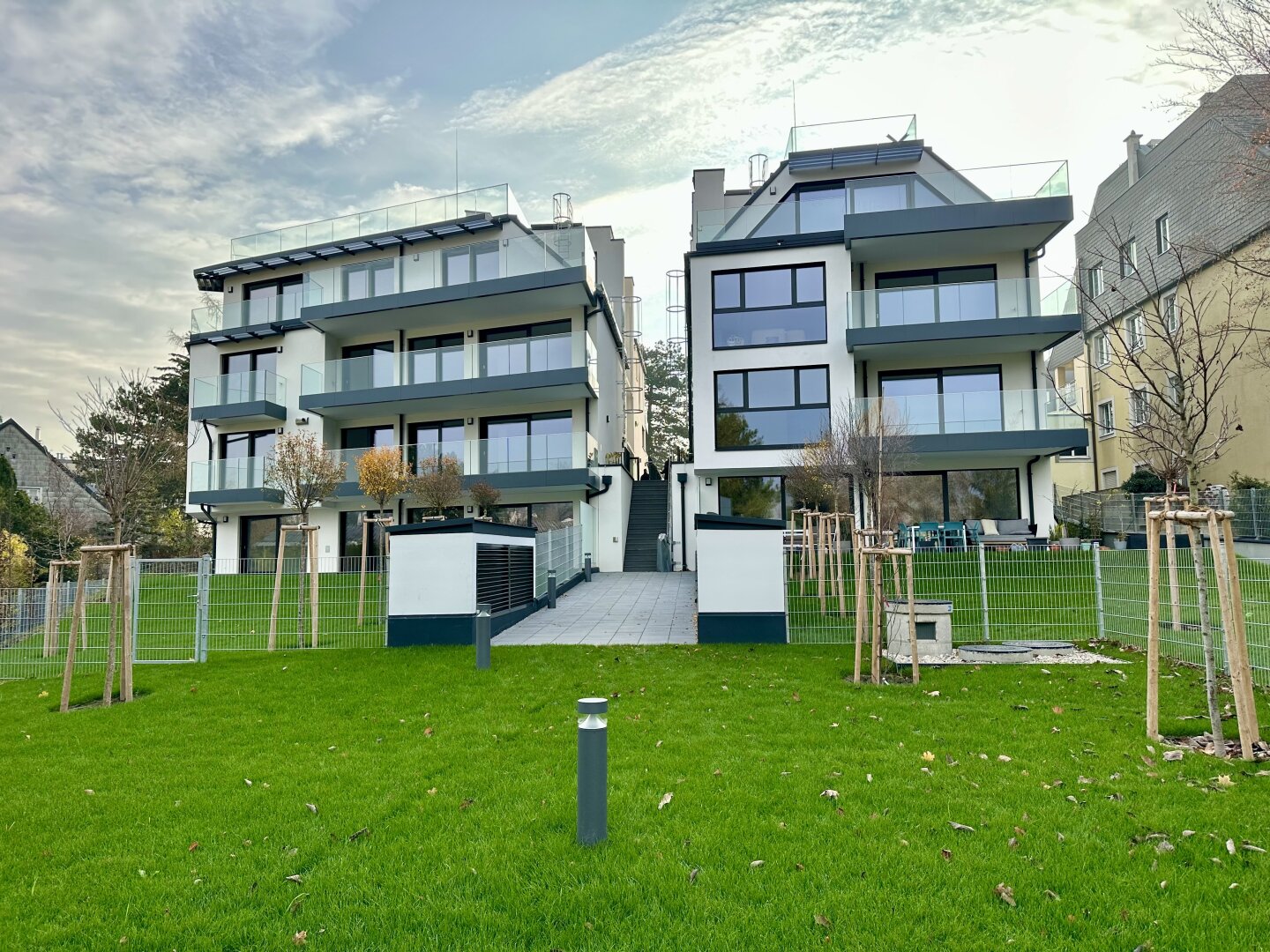 2-Zimmer-Luxuswohnung im Grünen - Dachterrasse - Balkon mit Fernblick - Wärmepumpe!