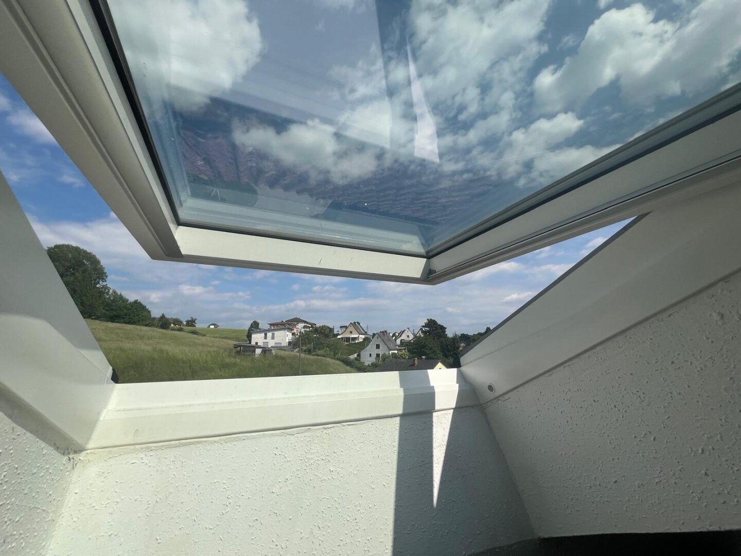 Anlage oder Eigenheim – attraktive Dachgeschosswohnung mit bester Wohnqualität in Mauthausen!