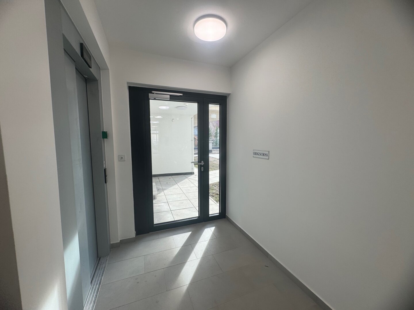 4-Zimmer FAMILIEN-WOHNUNG mit privatem Garten und Sonnen-Terrasse