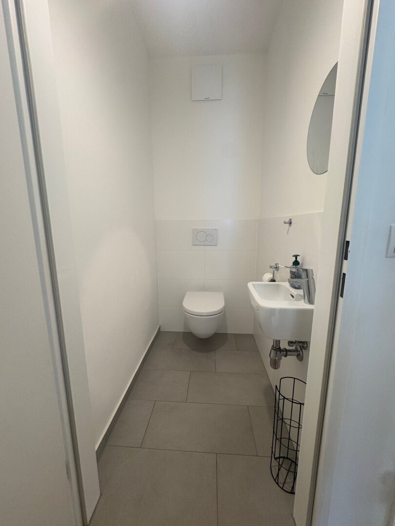 Großzügige Neubau-Wohnung mit privatem Garten und Sonnen-Terrasse