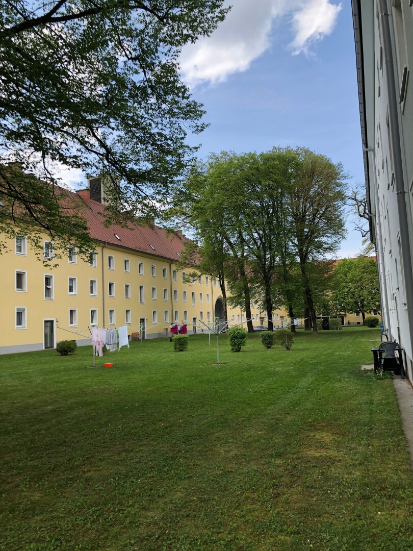Idyllisches Wohnerlebnis in urbaner Lage steht für Sie bereit! Ruhig und grün gelegen wird Erholung pur geboten - gleichzeitig sorgt die erstklassige Infrastruktur für kurze Wege! Sofort verfügbar!