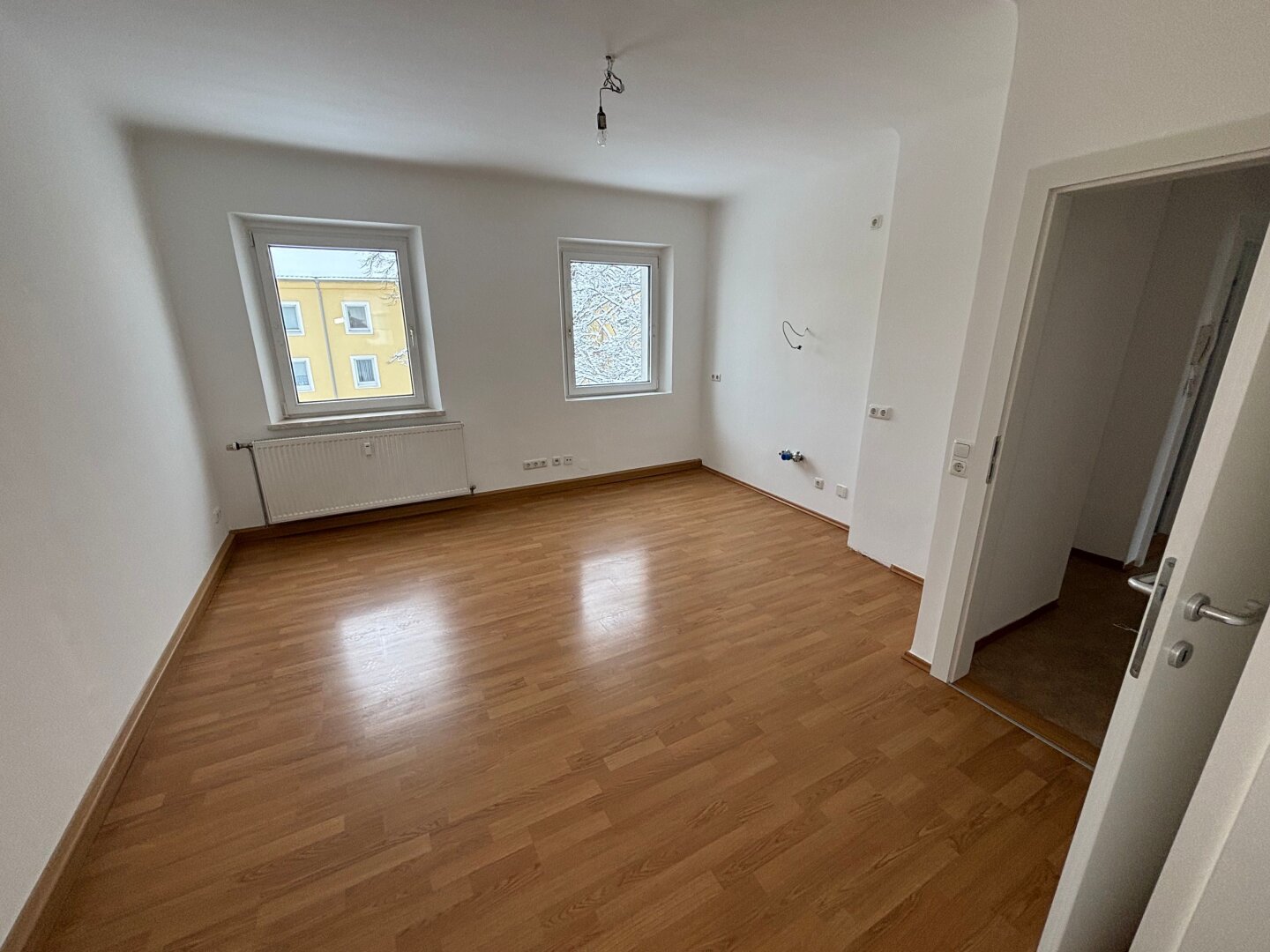 Idyllisches Wohnerlebnis in urbaner Lage steht für Sie bereit! Ruhig und grün gelegen wird Erholung pur geboten - gleichzeitig sorgt die erstklassige Infrastruktur für kurze Wege! Sofort verfügbar!