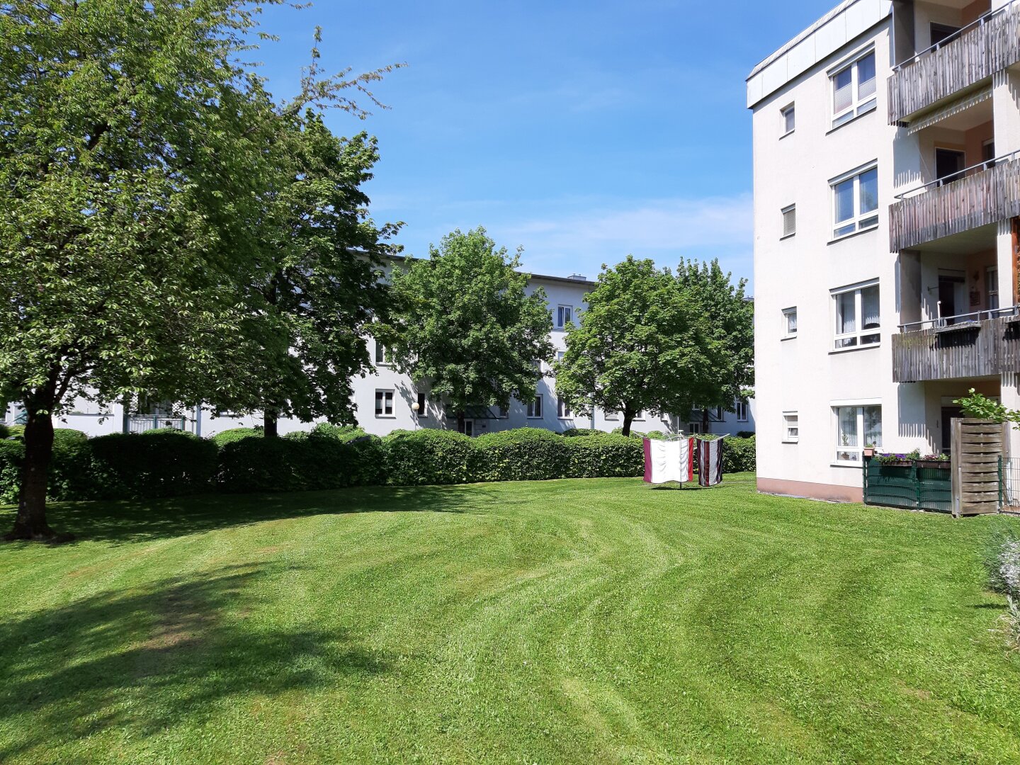 Pensionisten aufgepasst! Perfektes, altersgerechtes Wohnen im Grünen! Barrierefreie Dusche! Entspannen auf der Terrasse, Ruhe genießen und alle Annehmlichkeiten einer hervorragenden Infrastruktur nutzen können!