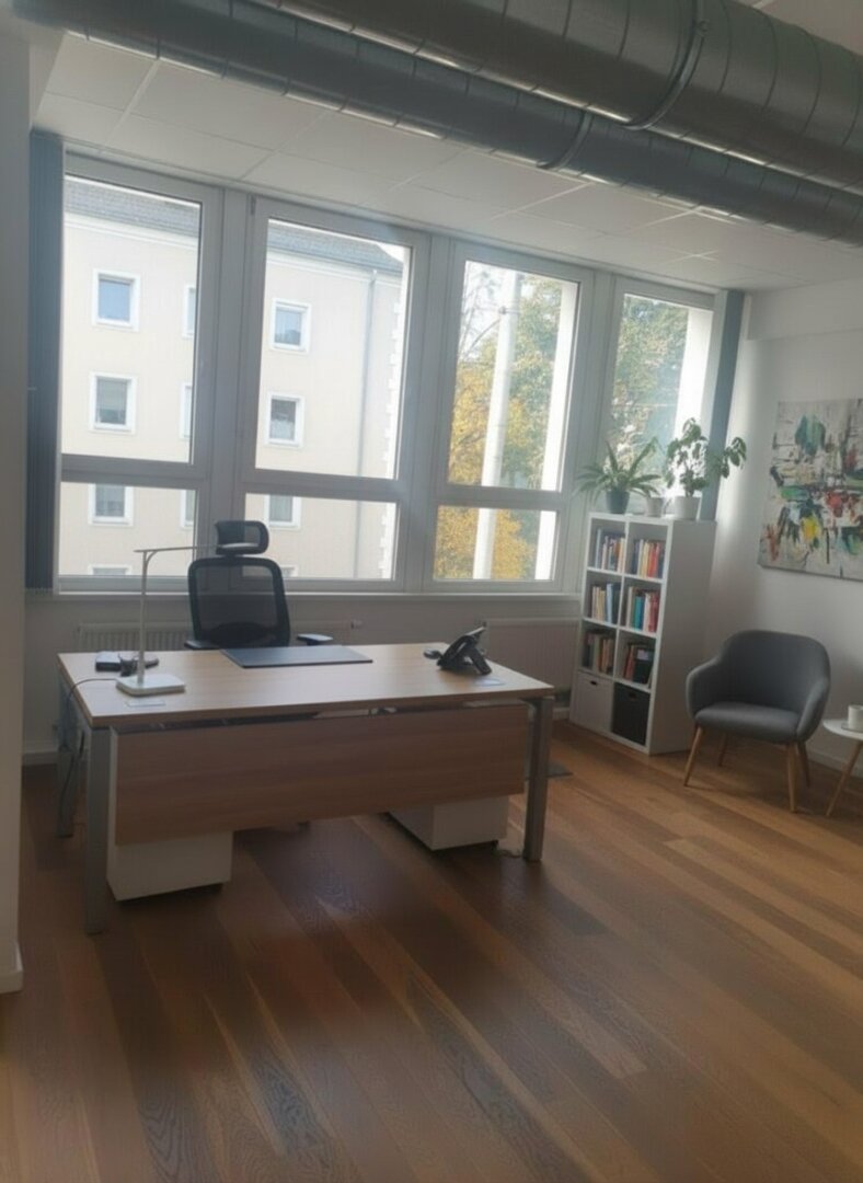Trainingsraum 4 Beispielbüromöbeln_KI_generiert