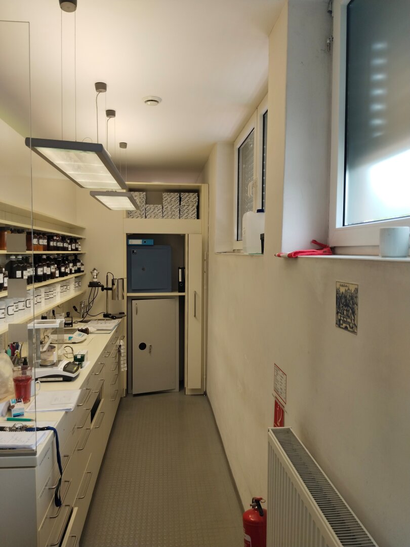 Vielseitig nutzbare (optional vollausgestattete) Geschäfts-/Ordinationsfläche im florierenden Einkaufs-/Vitalzentrum Muldenstraße mieten und von der hohen Kundenfrequenz profitieren! Provisionsfrei!