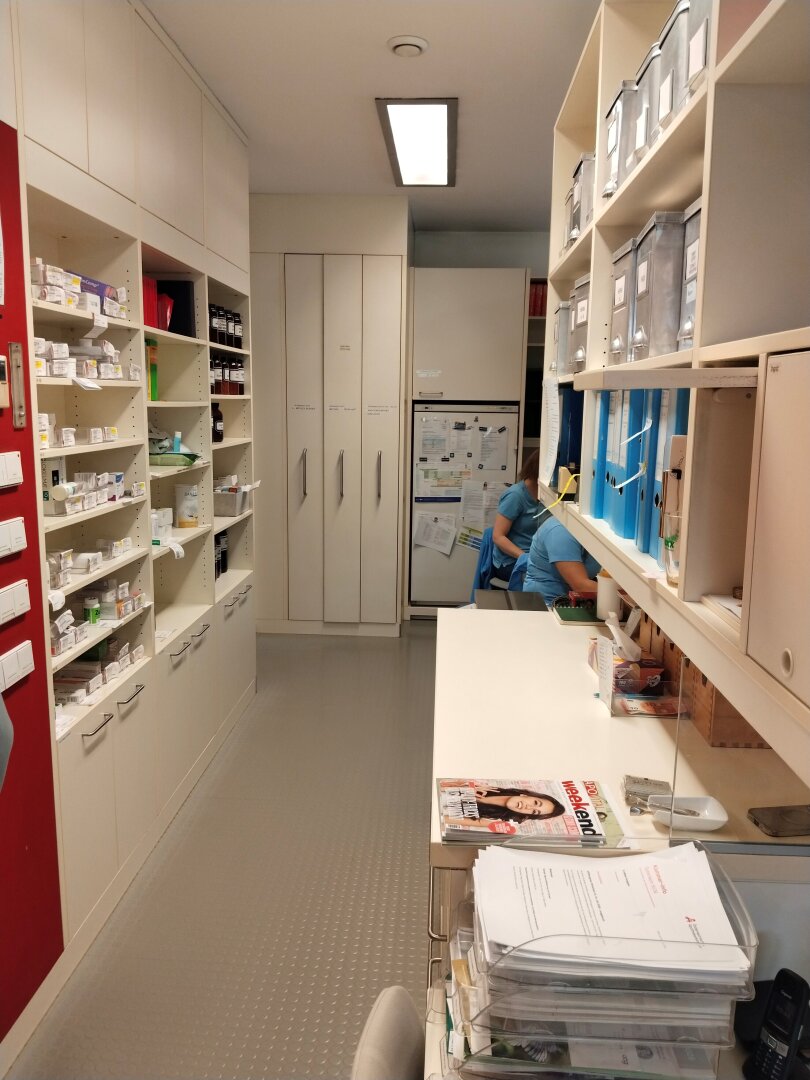 Vielseitig nutzbare (optional vollausgestattete) Geschäfts-/Ordinationsfläche im florierenden Einkaufs-/Vitalzentrum Muldenstraße mieten und von der hohen Kundenfrequenz profitieren! Provisionsfrei!