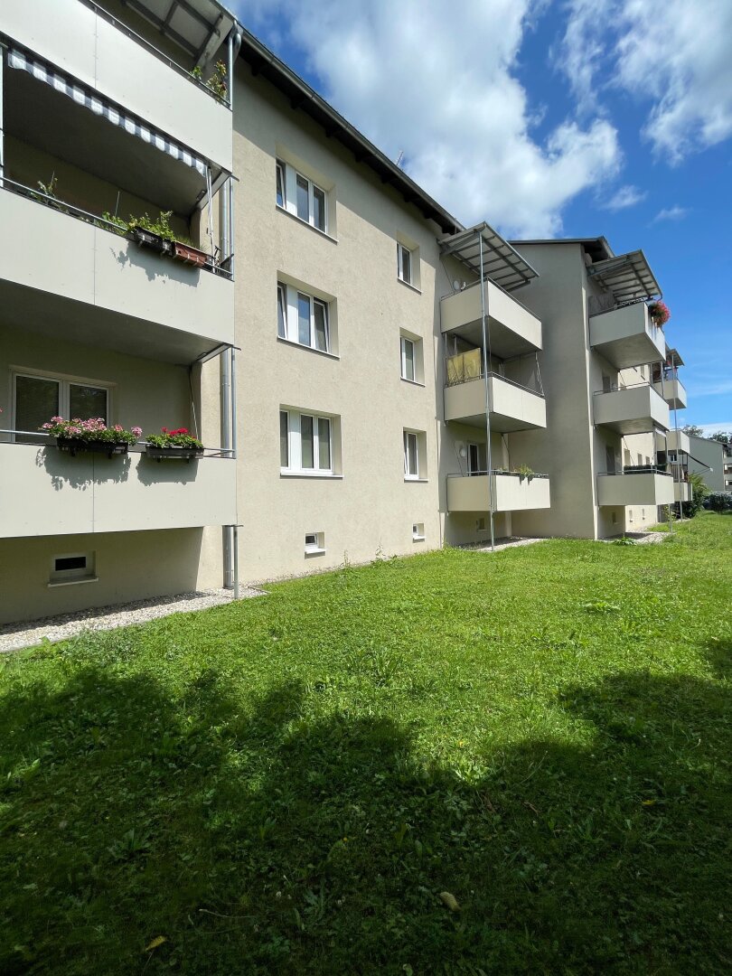 Stilvoll sanierte 2-Zimmer-Wohnung inkl. Balkon mit durchdachtem Grundriss in Top-Lage von Vöcklabruck! Ab 01.06.2026 verfügbar!