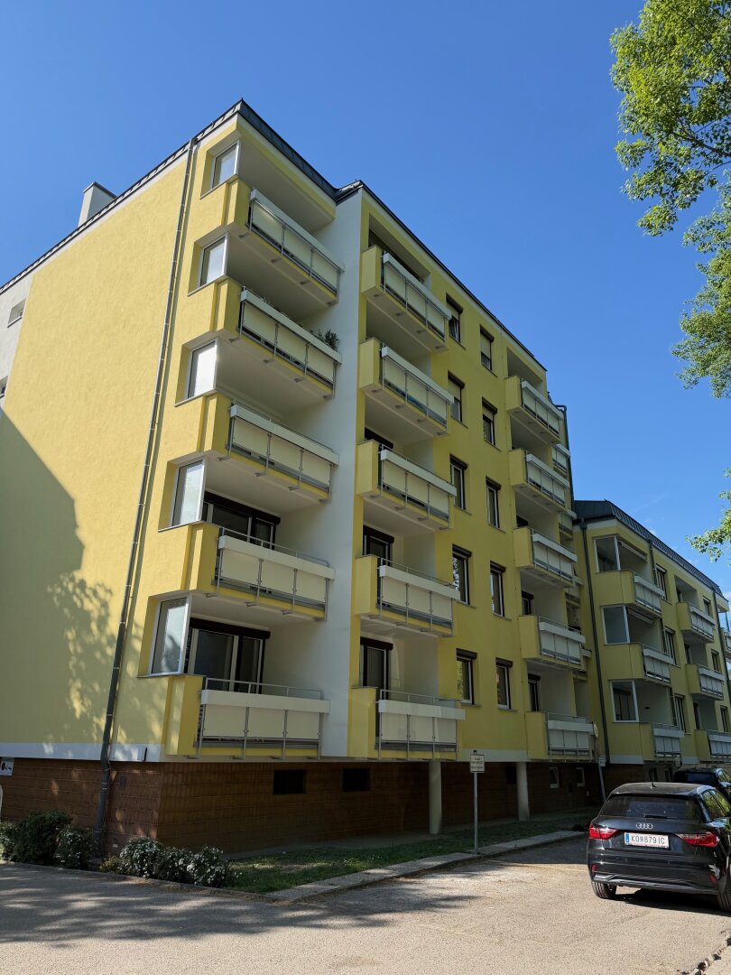 2103 Langenzersdorf- 3 Zimmerwohnung mit Loggia und Parkplatzmöglichkeit!