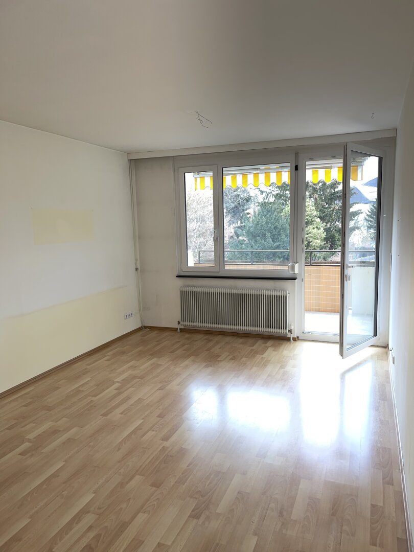 2103 Langenzersdorf- 3 Zimmerwohnung mit Loggia und Parkplatzmöglichkeit!