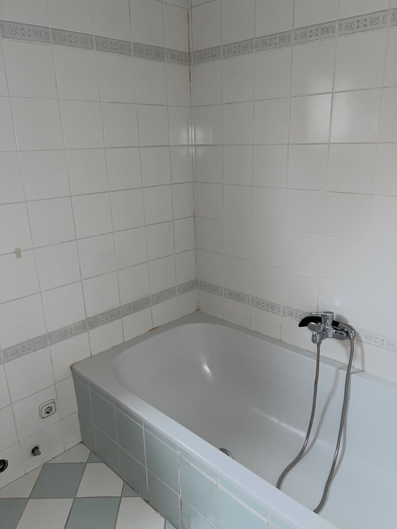 2103 Langenzersdorf- 3 Zimmerwohnung mit Loggia und Parkplatzmöglichkeit!