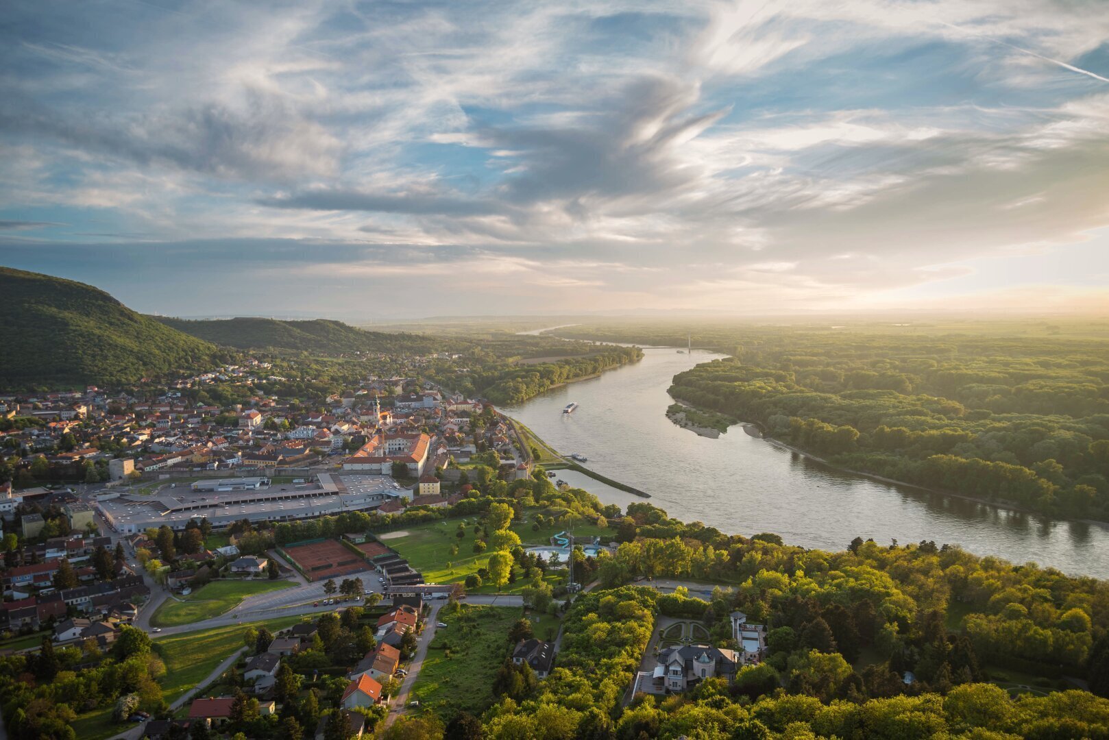Historisches Kloster wird zu modernem Wohntraum: Exklusive Wohnungen in Hainburg