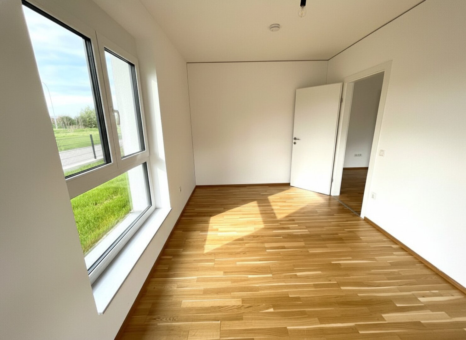 Wohnglück in Traismauer: Neuwertige 3-Zimmer-Wohnung mit Garten!