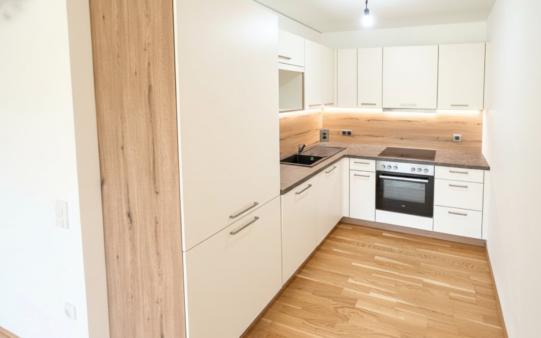 Helle 2-Zimmer-Wohnung mit sonnigem Südbalkon und traumhaftem Weitblick