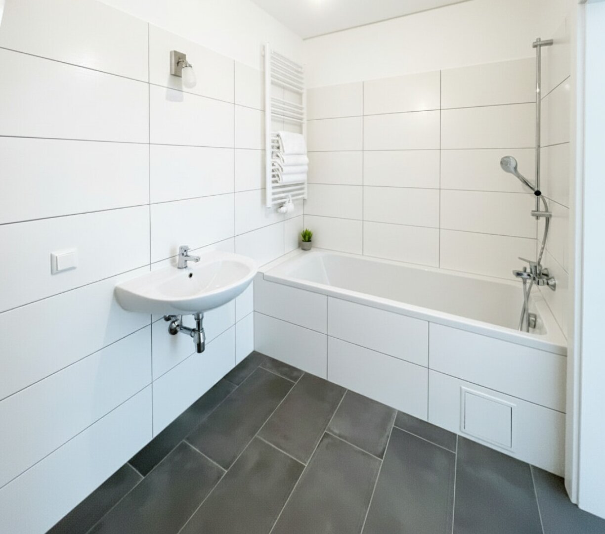 Helle 2-Zimmer-Wohnung mit sonnigem Südbalkon und traumhaftem Weitblick