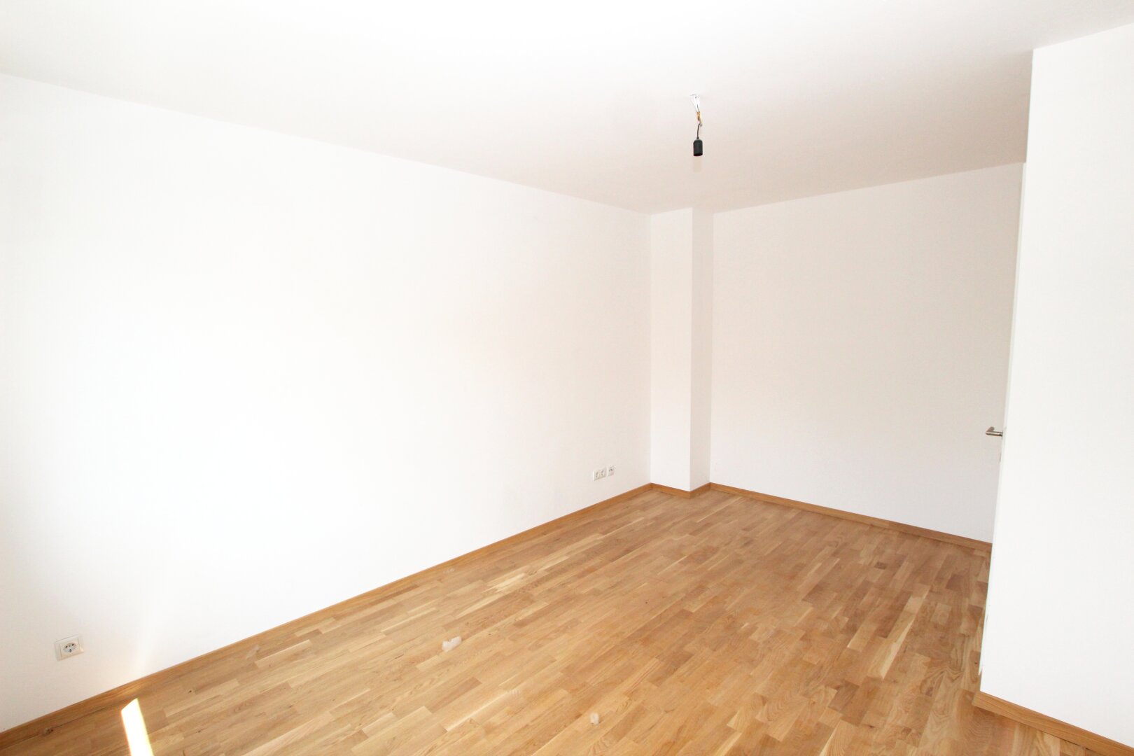 ANLEGERHAUS: Moderne vermietete Traumimmobilie in Strasshof - 5 Zimmer, Garten, Terrassen und mehr für nur 349.000,00 €!