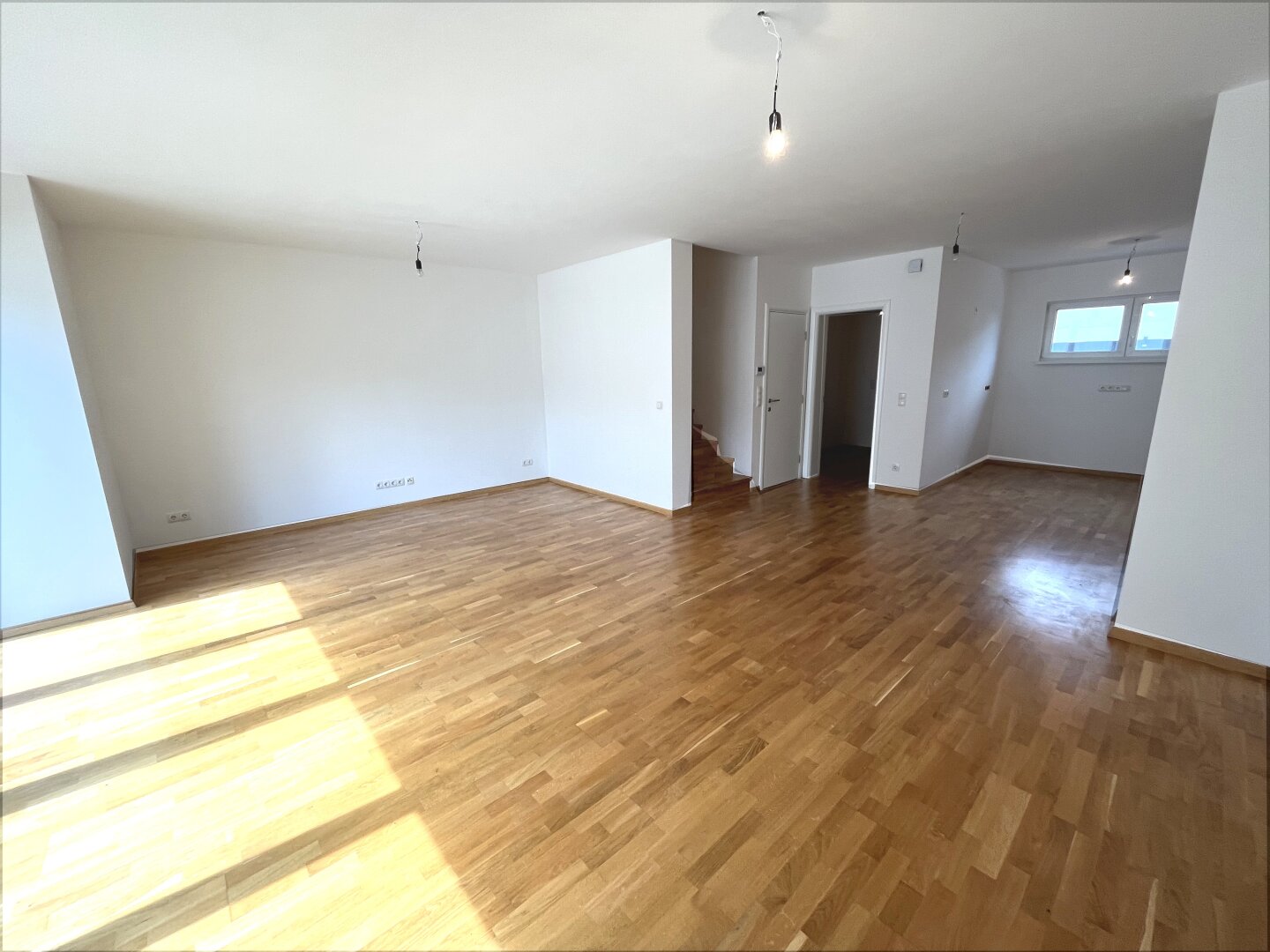 ANLEGERHAUS: Moderne vermietete Traumimmobilie in Strasshof - 5 Zimmer, Garten, Terrassen und mehr für nur 349.000,00 €!