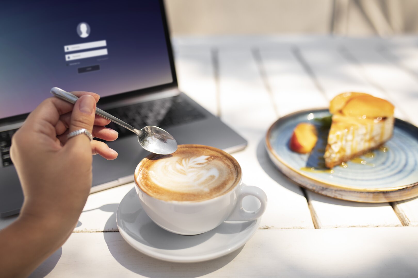 BEKANNTER EXKLUSIVER UMSATZSTARKER GASTRONOMIEBETRIEB-GROSSER GARTEN GASTROTEL IMMOBILIEN