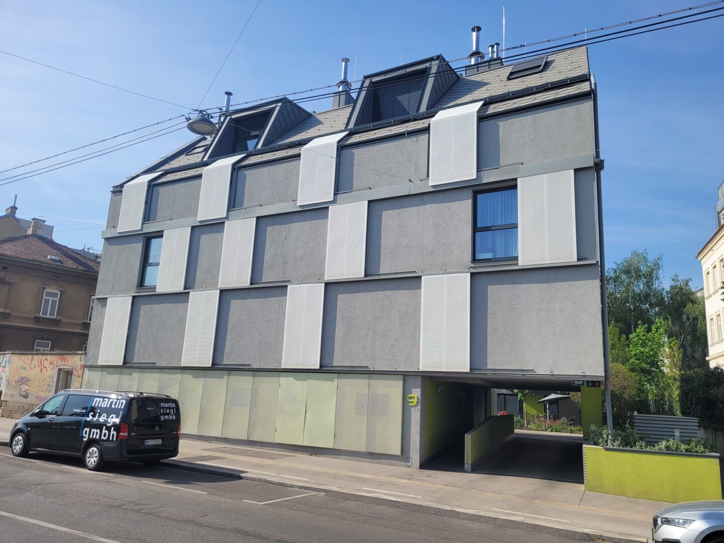 GARAGENPLATZ IN GEPFLEGTER GARAGE ZUM KAUF (G04)