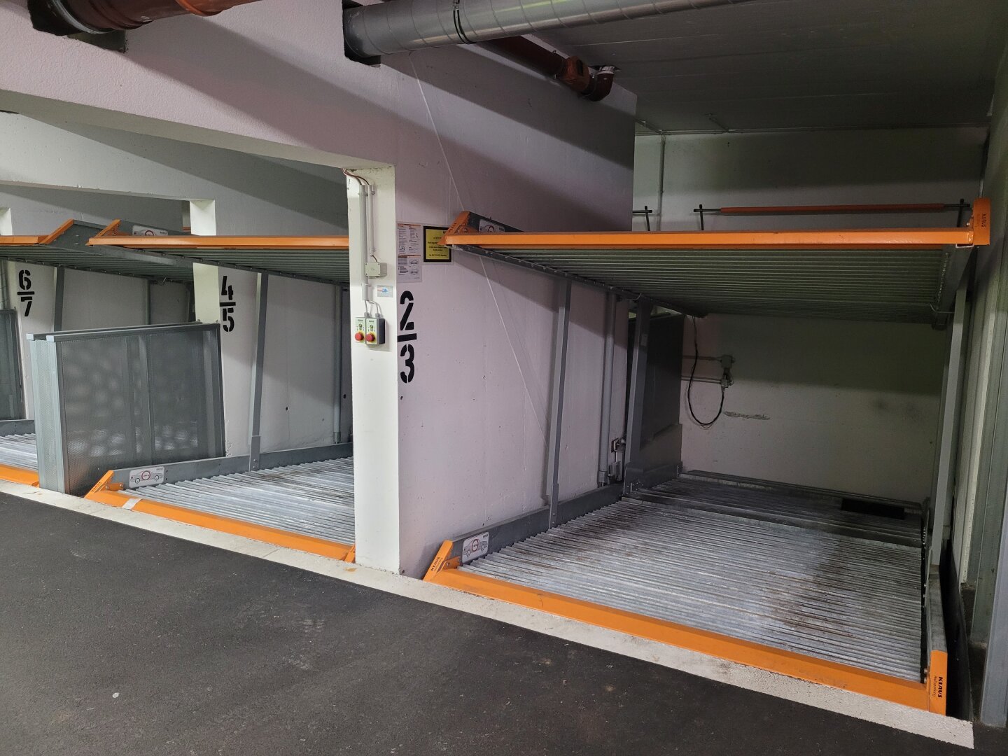 GARAGENPLATZ IN GEPFLEGTER GARAGE ZUM KAUF (G04)