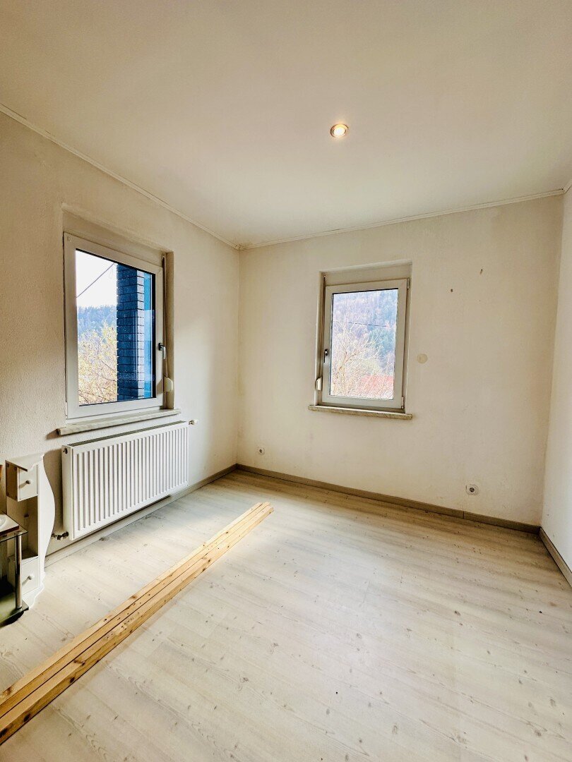 Großzügiges Haus mit Grundstück und eigenem Waldanteil – Naturparadies in Gloggnitz!