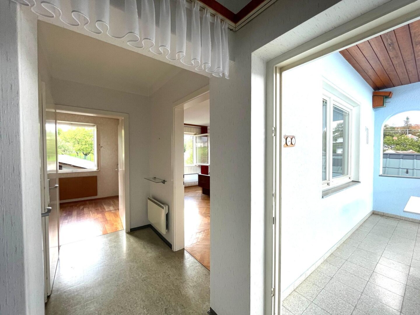 Charmant & Gepflegt! -  Einfamilienhaus in ruhiger und sonniger Dorflage nahe des Naturbadesee!