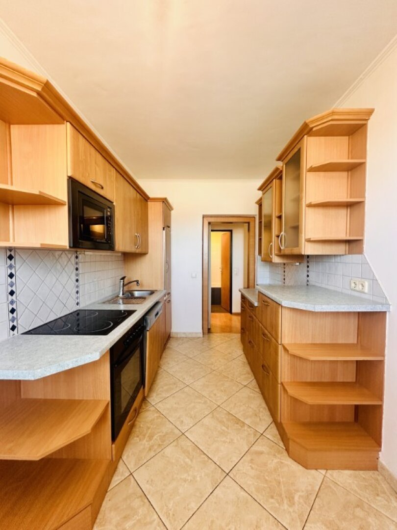Gepflegte 3-Zimmer Wohnung im beliebten Zehnerviertel – Fernblick im 5. Stock | Sofort beziehbar