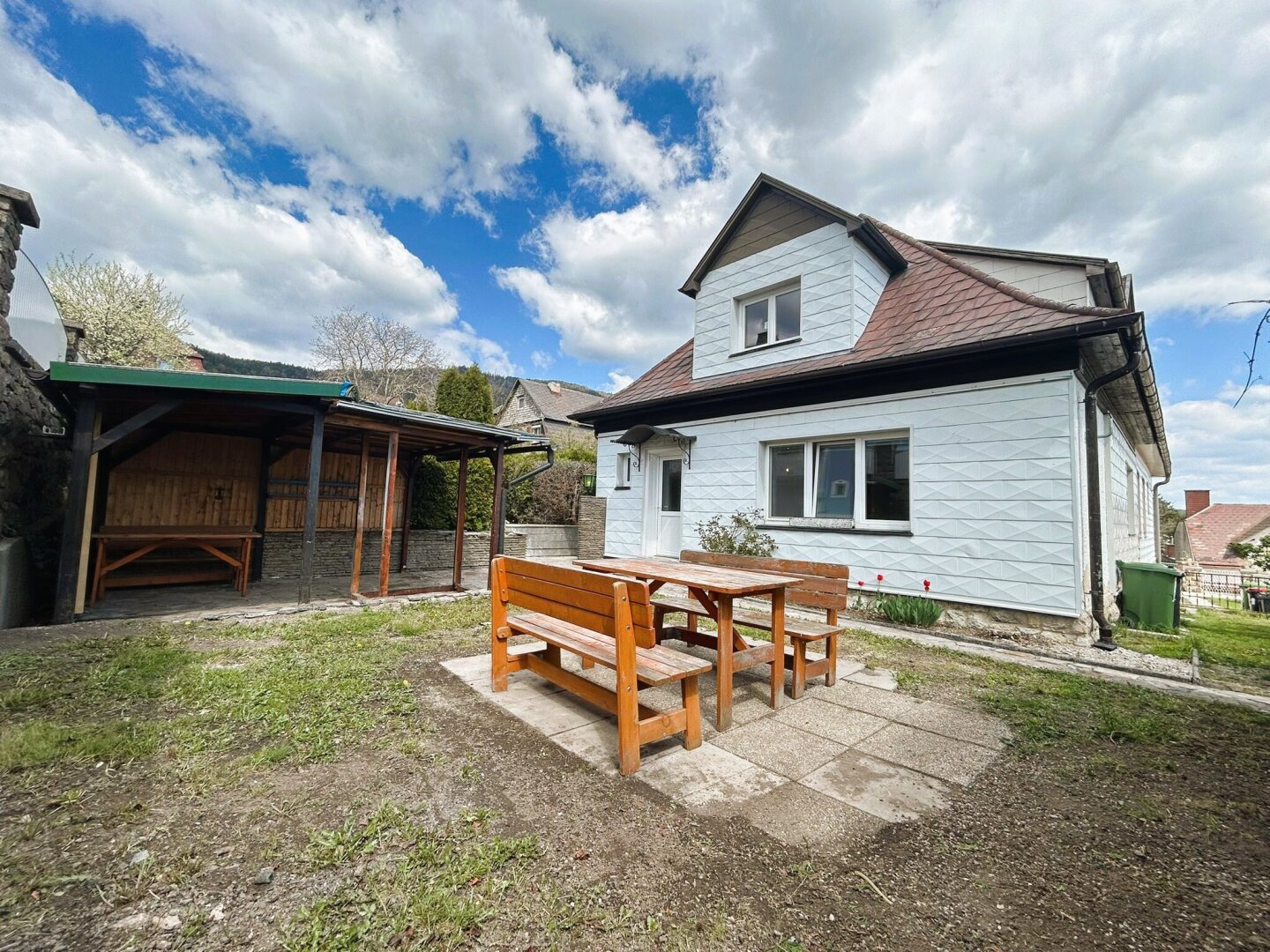 Doppelhaus zum Sanieren in zentraler & ruhiger Lage von Grünbach