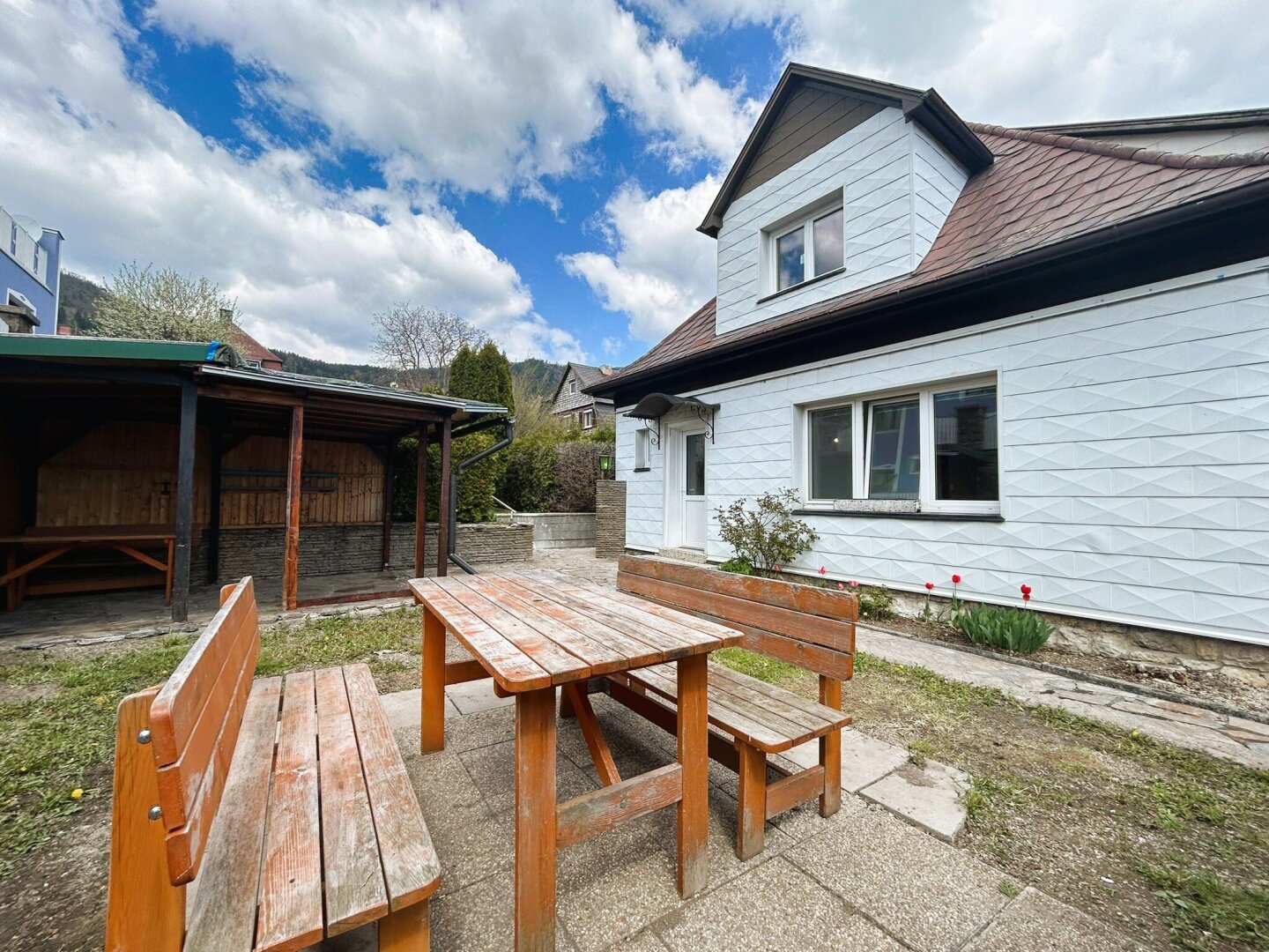 Doppelhaus zum Sanieren in zentraler & ruhiger Lage von Grünbach