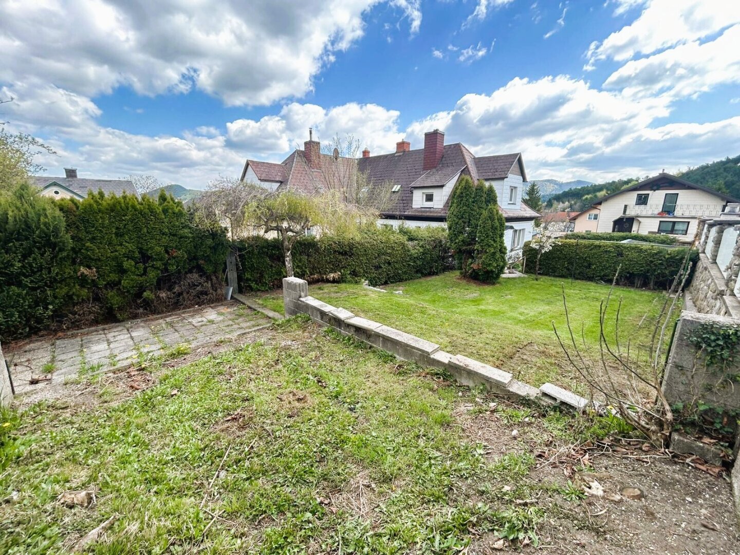 Doppelhaus zum Sanieren in zentraler & ruhiger Lage von Grünbach