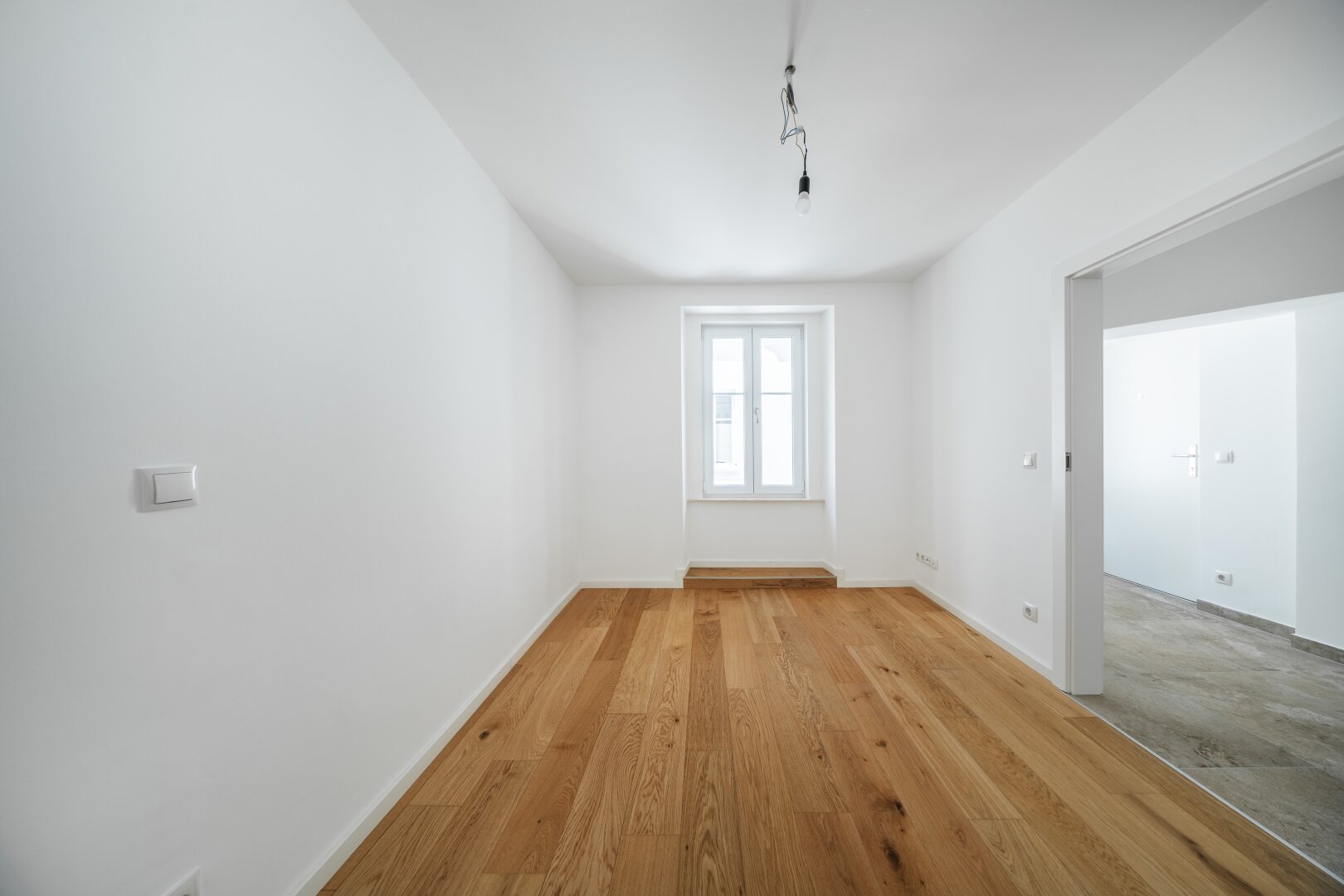 ERSTBEZUG NACH SANIERUNG - MODERNE 3 ZIMMER WOHNUNG IM ZENTRUM VON WIEN